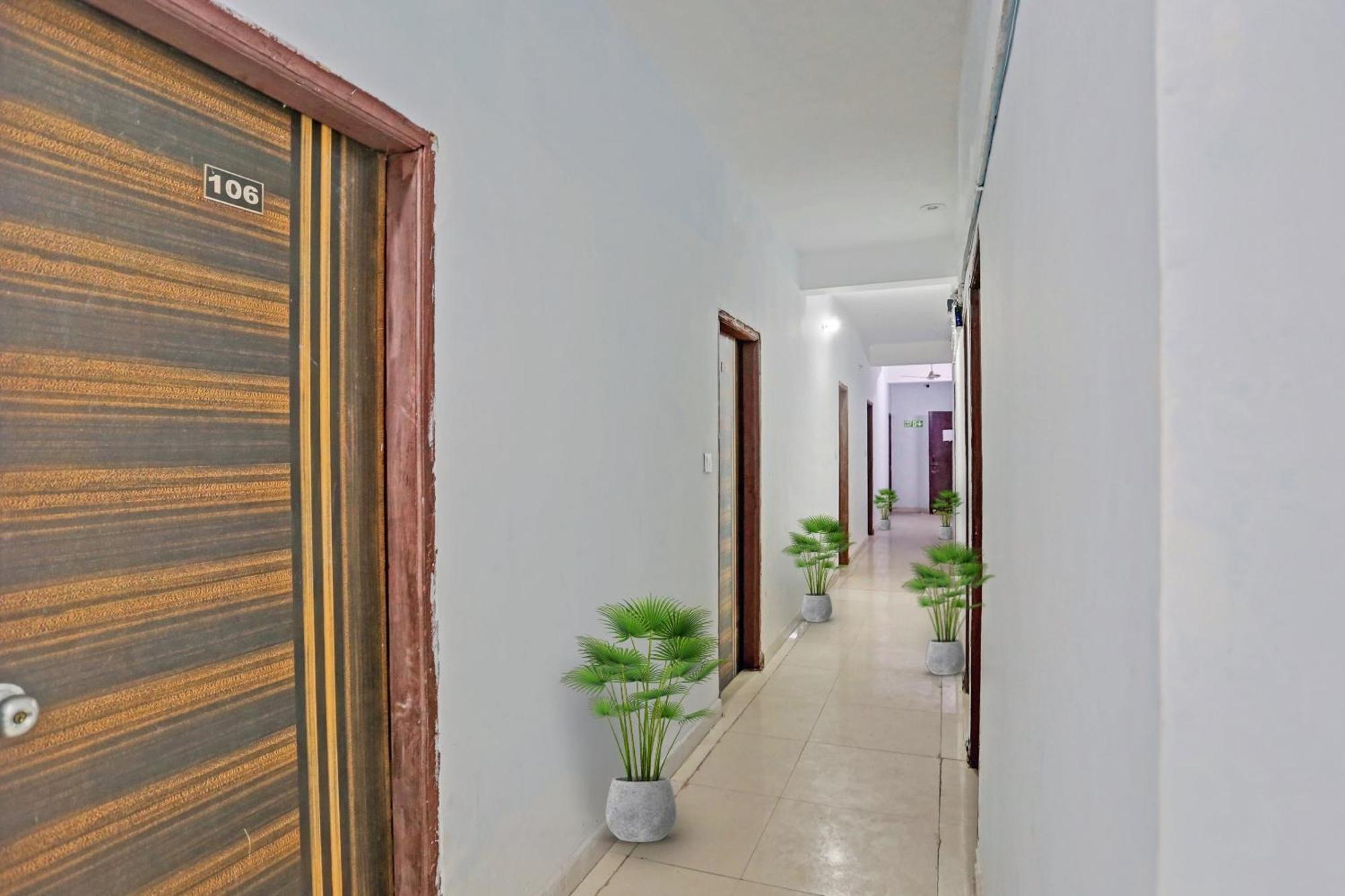 Hotel O Imperial Residency Near Dashrath Puri Metro Station Nueva Delhi Exterior foto