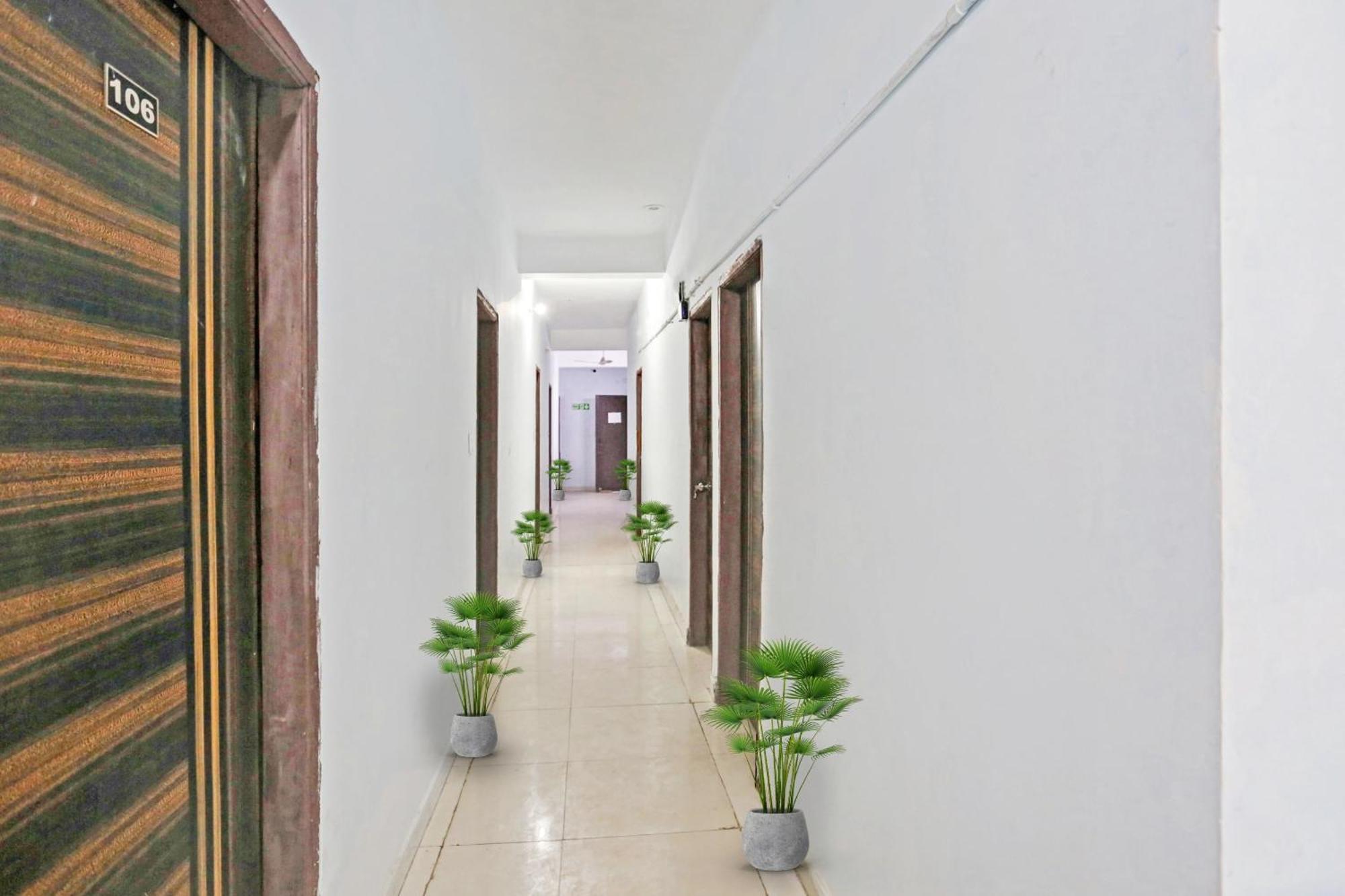 Hotel O Imperial Residency Near Dashrath Puri Metro Station Nueva Delhi Exterior foto